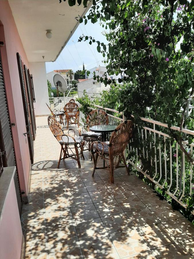 Apartments Tina Omis Luaran gambar
