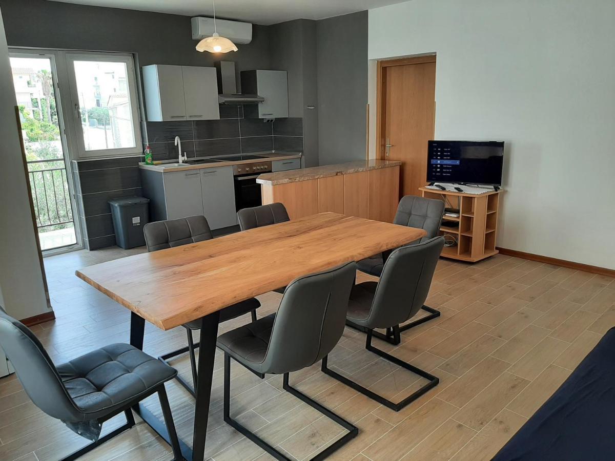 Apartments Tina Omis Luaran gambar