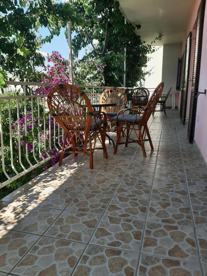 Apartments Tina Omis Luaran gambar