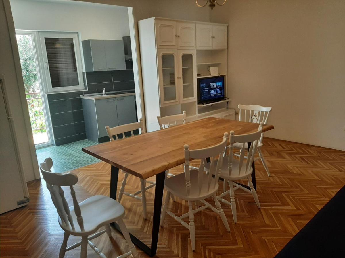 Apartments Tina Omis Luaran gambar