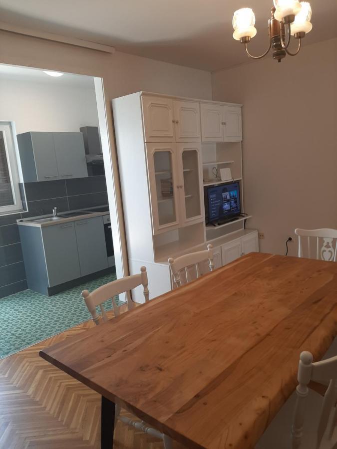 Apartments Tina Omis Luaran gambar