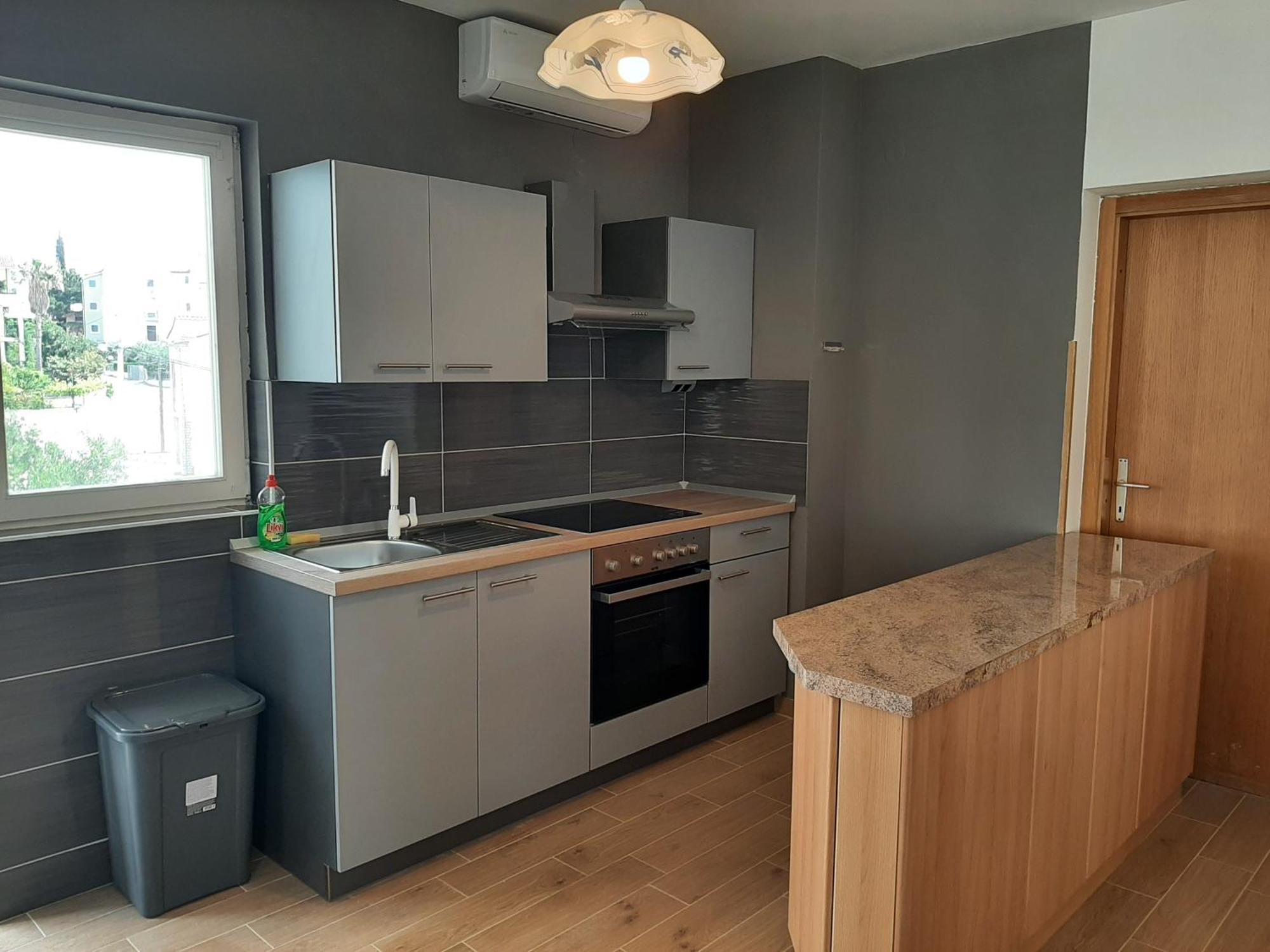Apartments Tina Omis Bilik gambar